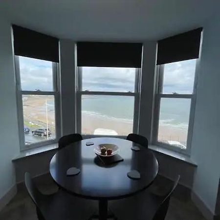 Superb 2 Bedroom Sea View Flat Scarborough Eksteriør bilde