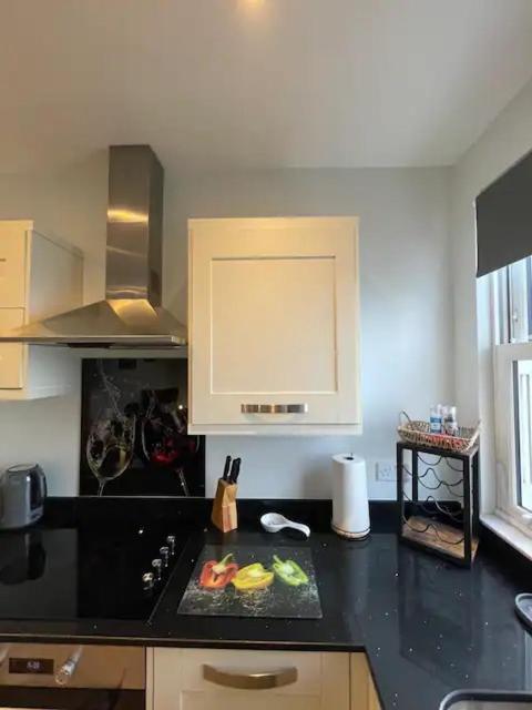 Superb 2 Bedroom Sea View Flat Scarborough Eksteriør bilde